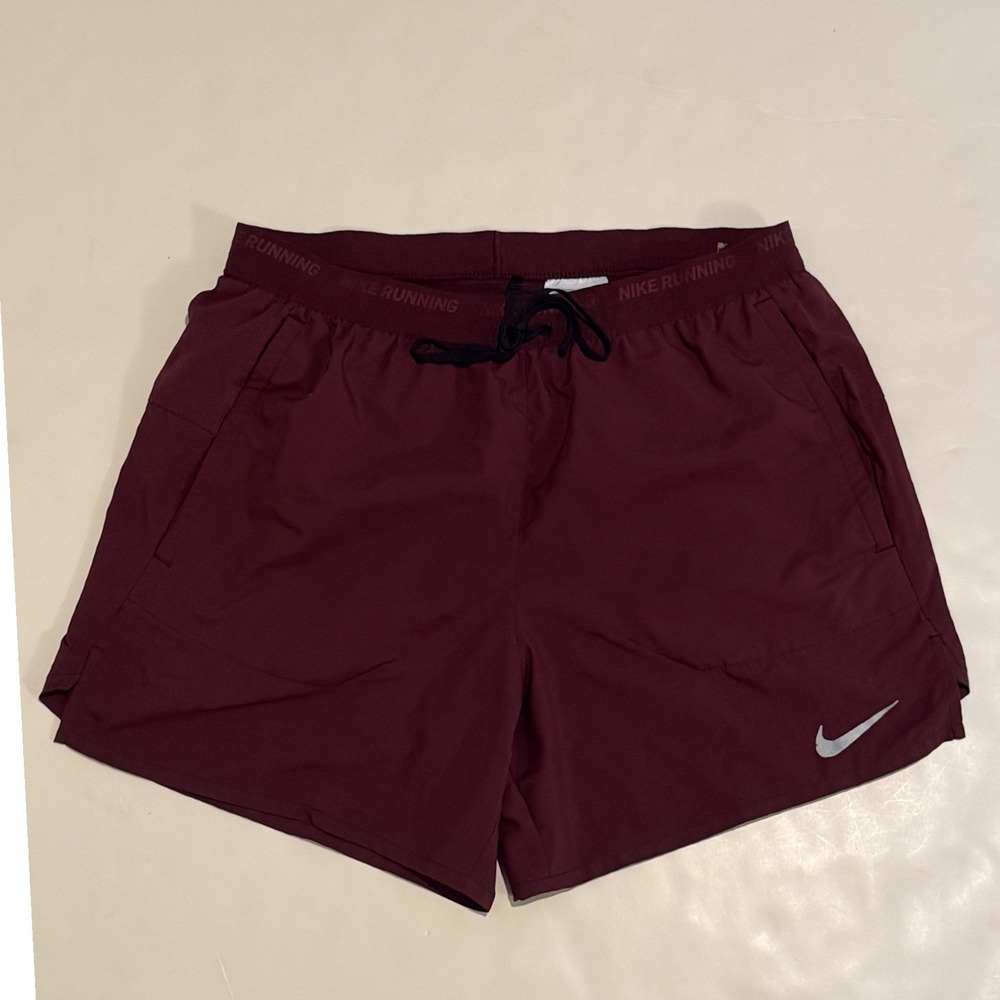 Nike Running Dri-FIT Shorts Mens Small Burgundy Maroon 5 In Inseam Zipper Pocket